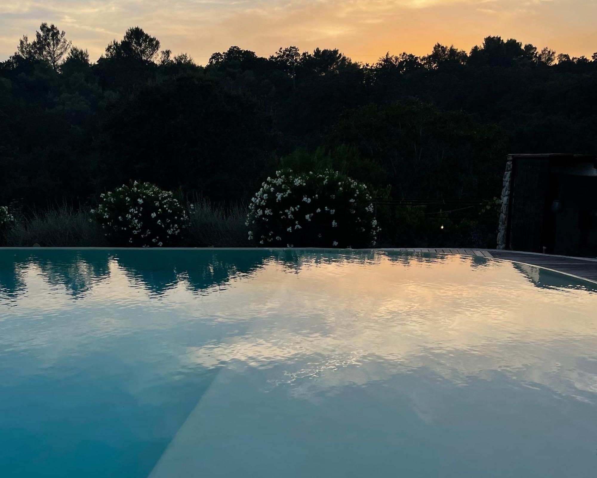 Dimora Casanoja Guest House โนซิ ภายนอก รูปภาพ